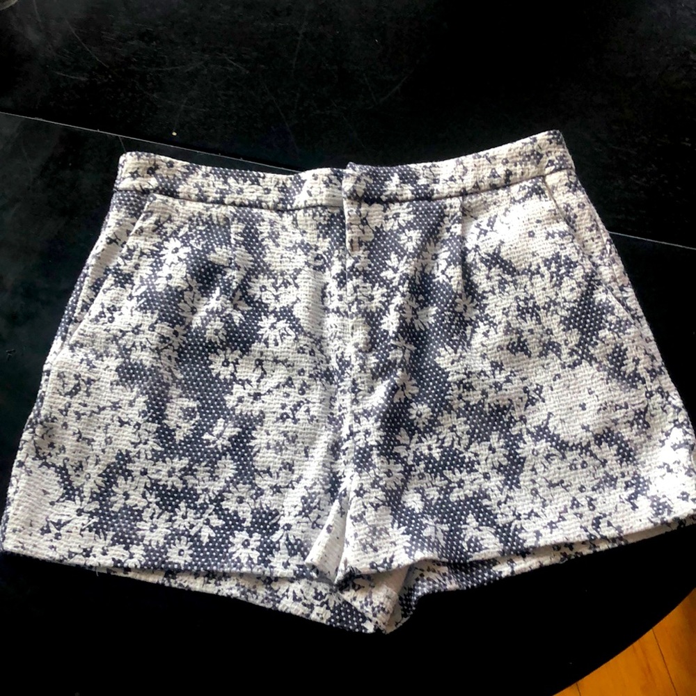 Sam Edelman size 4 shorts